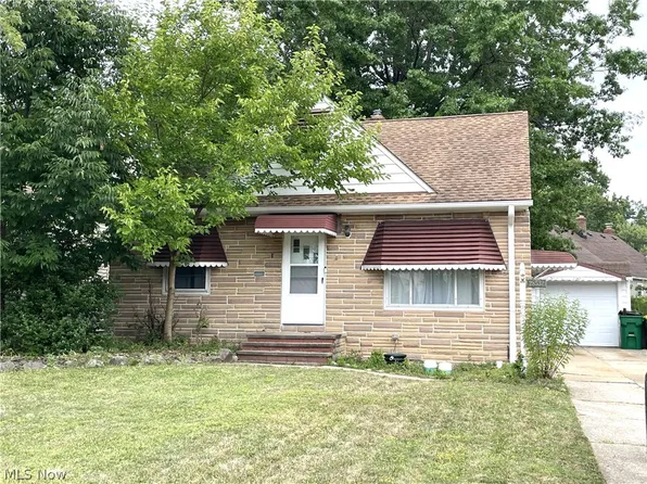 28532 Lake Shore Blvd, Willowick, OH 44095