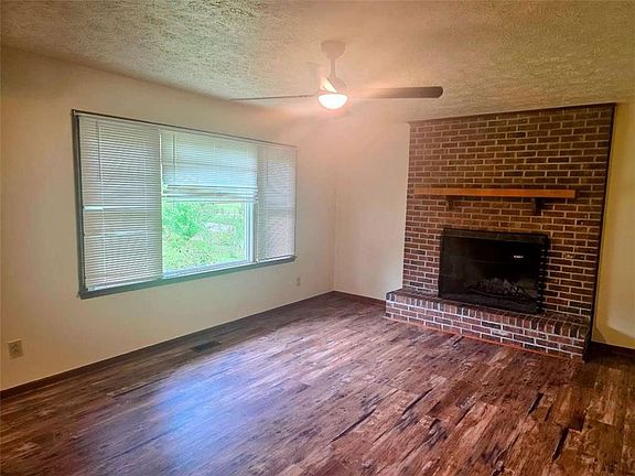 2nd image of 128 Hillview Dr