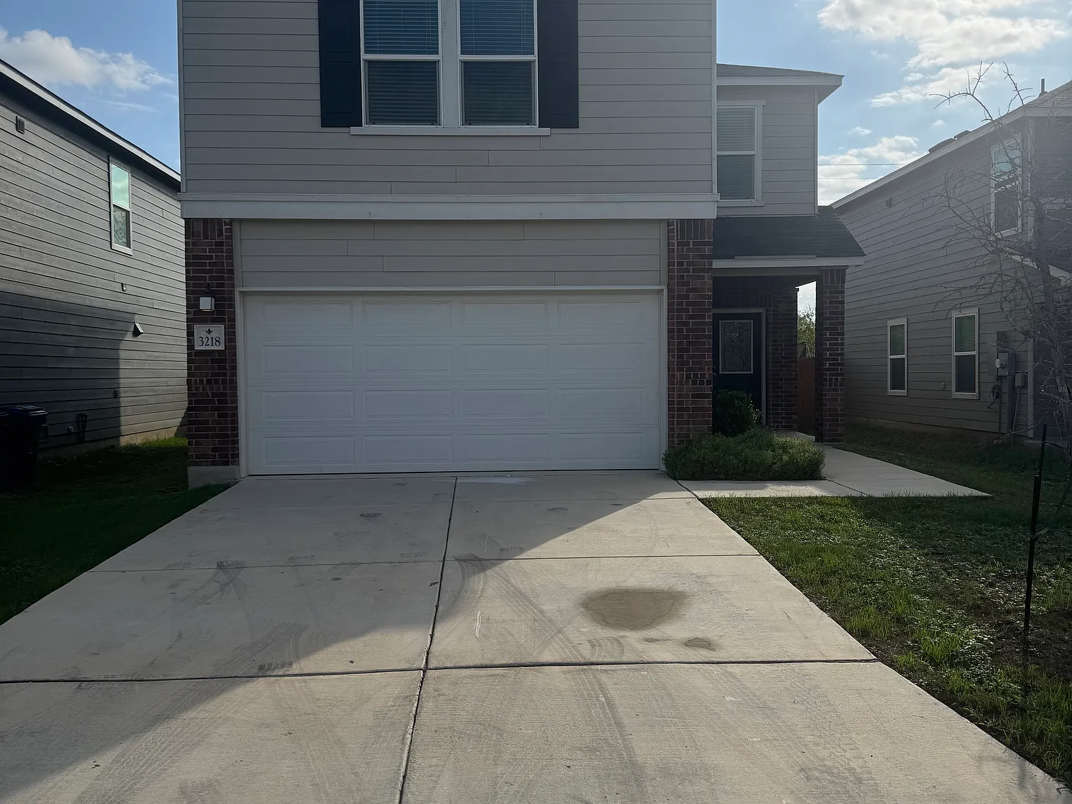 3218 Comanche Xing — Photo 1