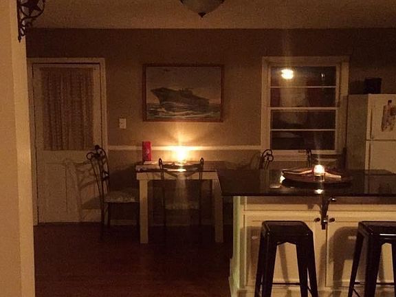 4th image of 208 Longview Dr