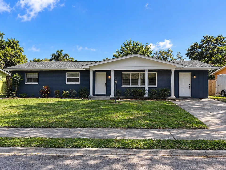 2924 Sherwood Ln