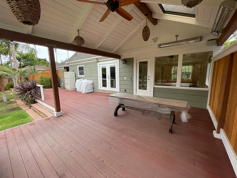 987 Hymettus Ave W — Photo 22
