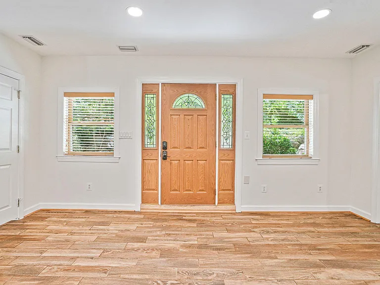 7712 Dolly Dr — Photo 13