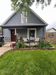 209 4th Ave SW, Jamestown, ND, 58401