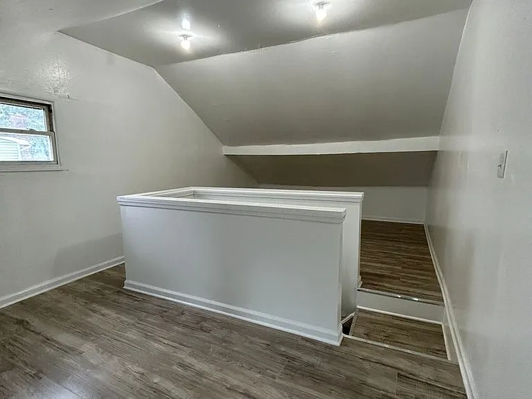 739 Beatty St — Photo 15