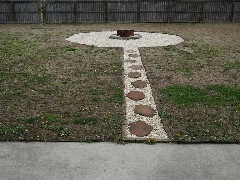 407 Sundown Ct — Photo 7