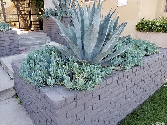 3rd image of 6209 Coldwater Canyon Ave #36