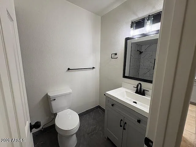 1131 E Trinity Pl — Photo 6
