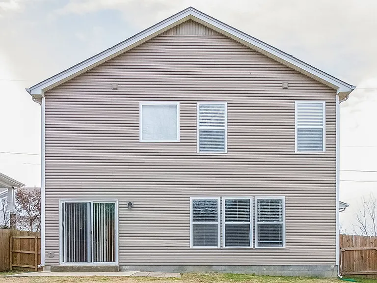 4565 Hawthorn Dr — Photo 19