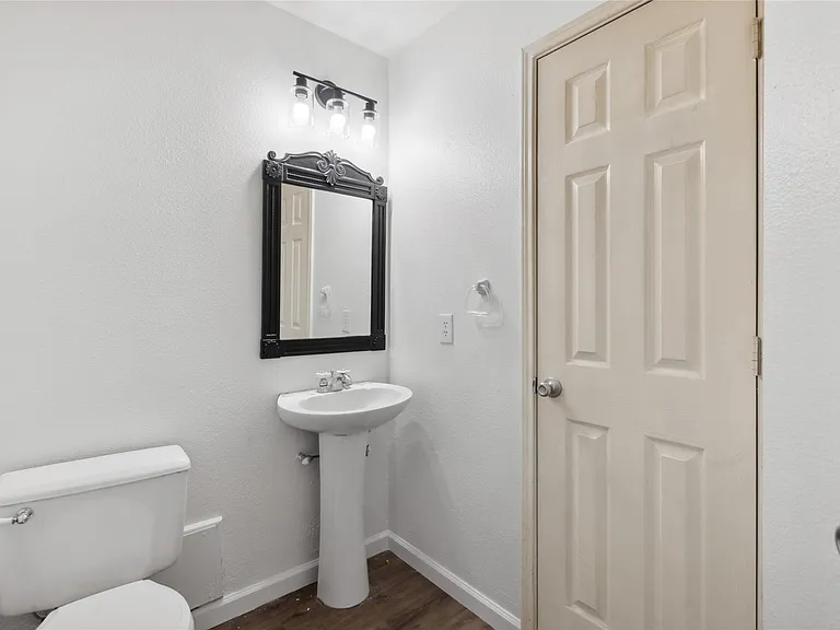 24210 Hard Wood Dr — Photo 9