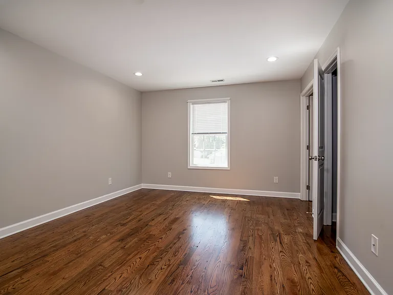 107 Williams St #3 — Photo 24