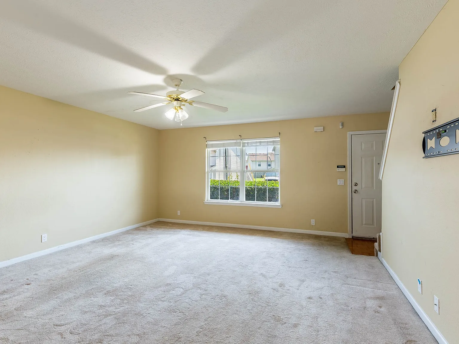 2 bed, 1280 sqft, $1,495 — Photo 3