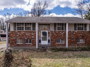605 Cherokee Dr, New Albany, IN 47150
