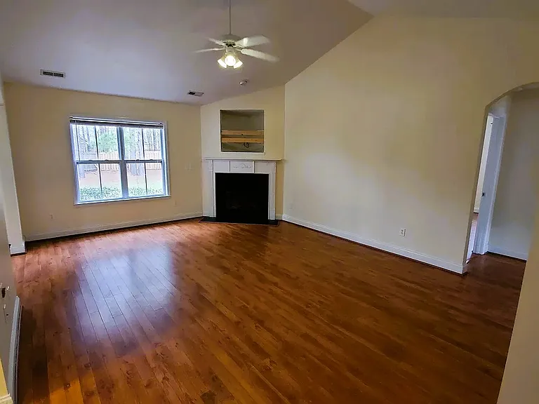 112 Caicos Ct — Photo 2