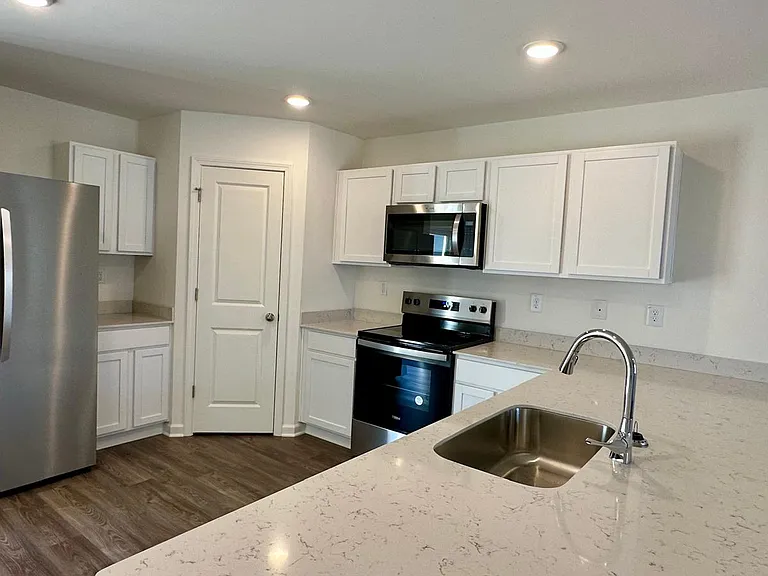 486 Grand Magnolia St — Photo 11