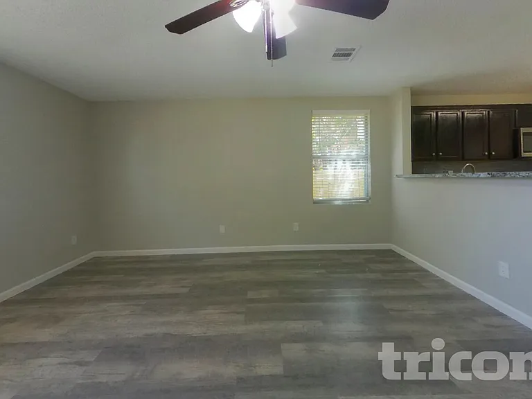 3916 Golden Horn Ln — Photo 3
