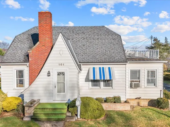 101 Burr St, Moorefield, WV 26836