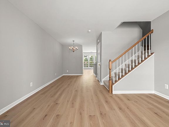 3rd image of 222 Fallsgrove Blvd #2