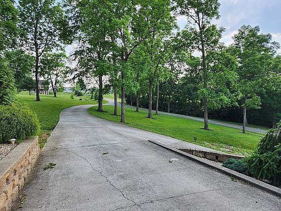 5th image of 137 Randall Dr