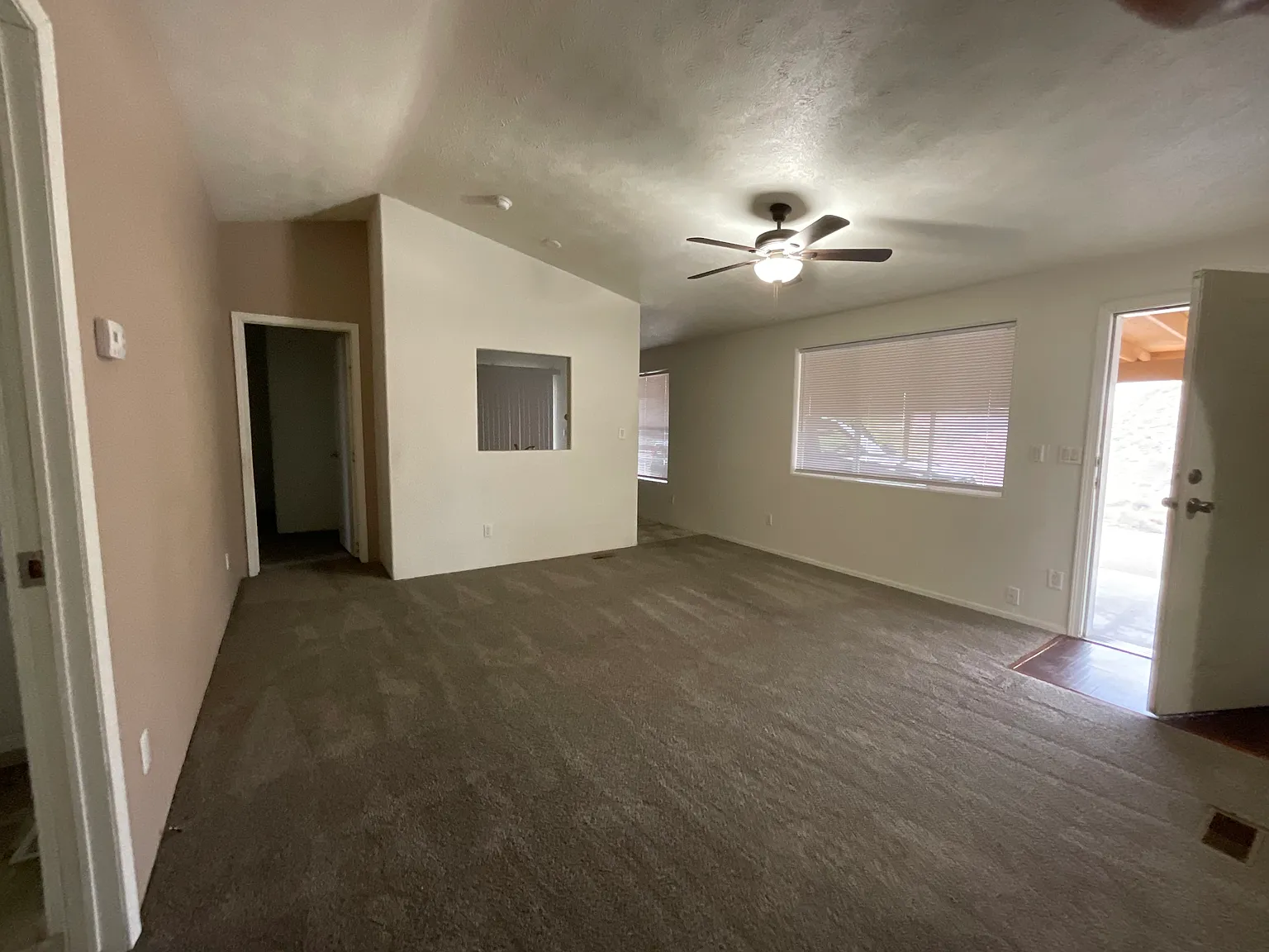 2 bed, 906 sqft, $1,250 — Photo 3