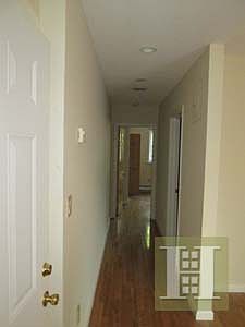 2nd image of 318 23rd St APT 1R