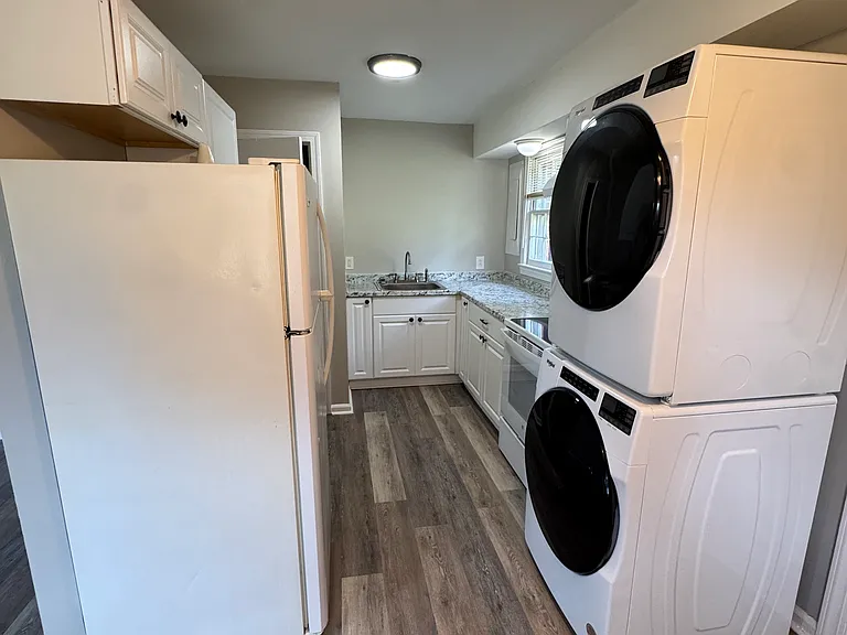 7064 Bray Rd #4 — Photo 6