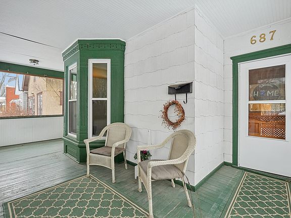 4th image of 687 Tuscarora Ave