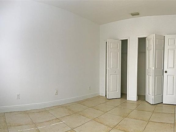 5th image of 2408 Lantana Ave
