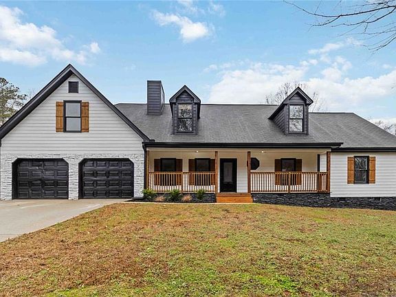 3rd image of 768 Wehunt Rd