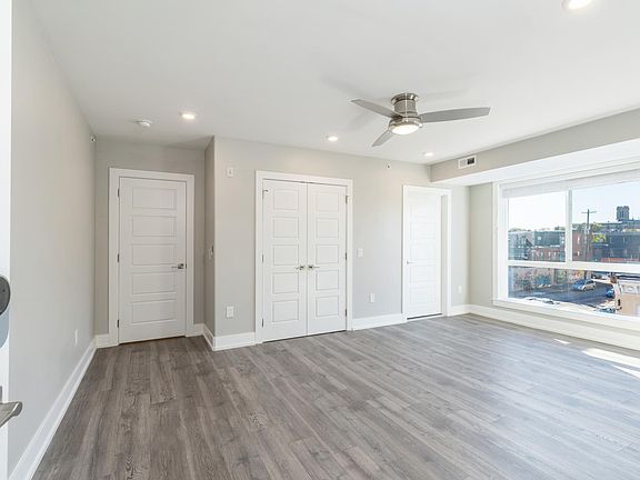 3rd image of 421 W Cumberland St #D