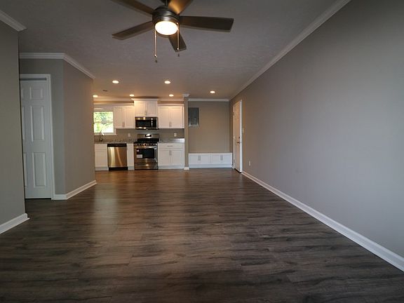 4th image of 808 Gardenside Dr