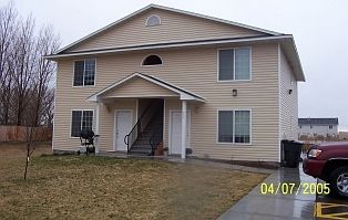 1st image of 901 Everett Pl APT 3