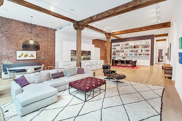 Sold by Sotheby's International Realty | media 2