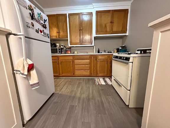 5th image of 935 Goodrich Ave APT B