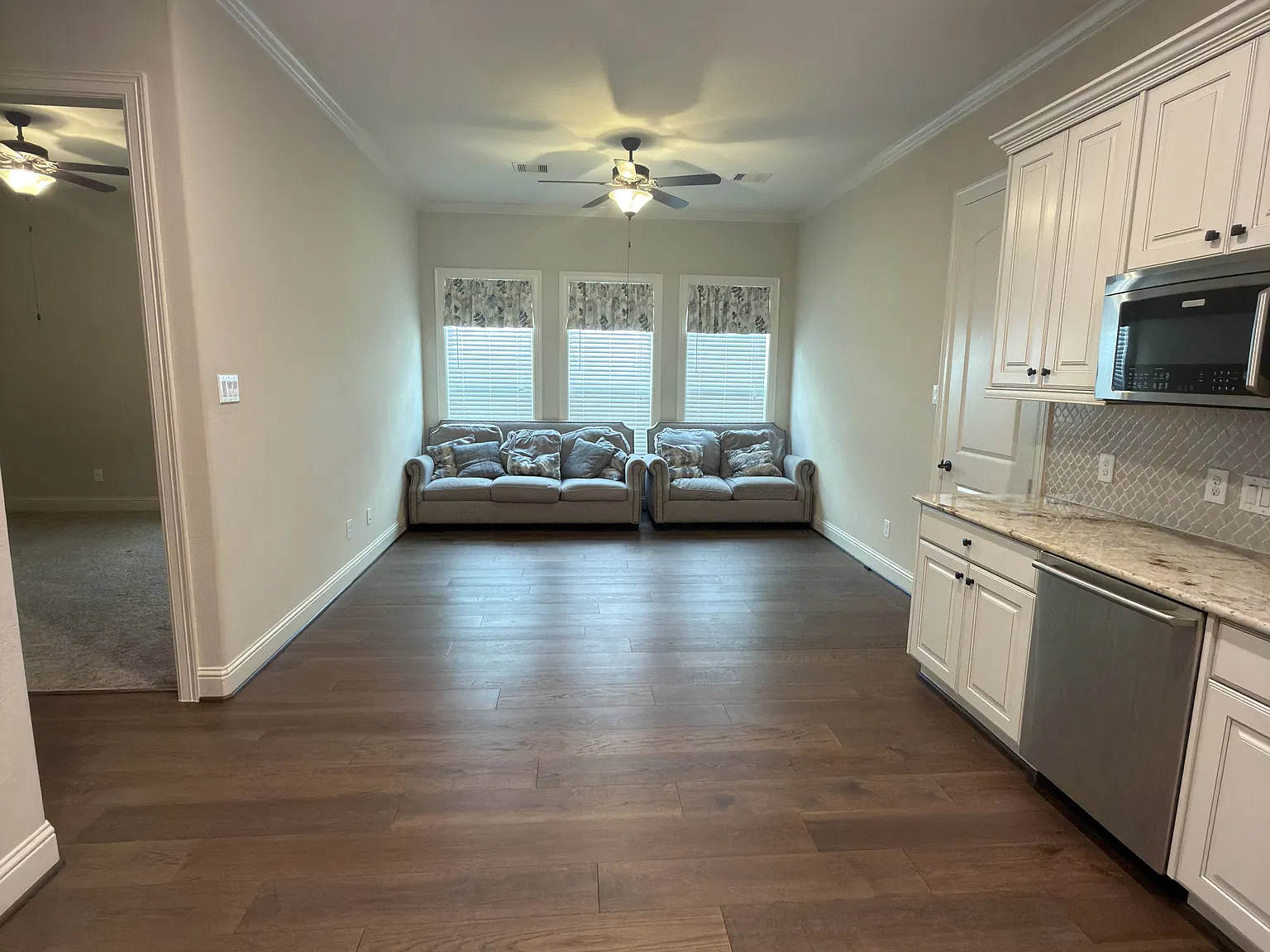 1 bed, 800 sqft, $1,500 — Photo 3