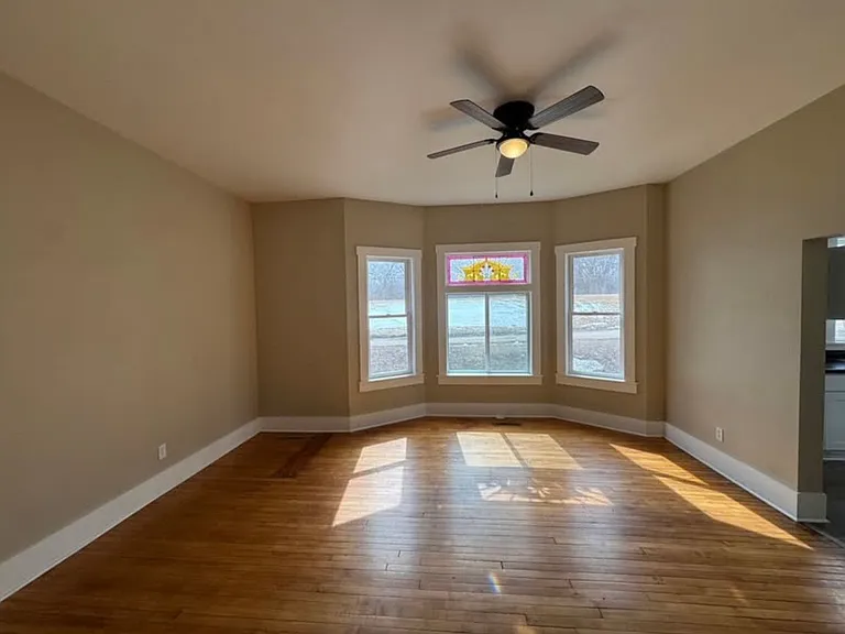 728 S Ash St — Photo 4