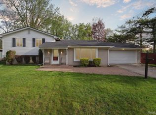 20034 Beechaven St, Southfield, MI 48076