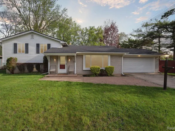 20034 Beechaven St, Southfield, MI 48076