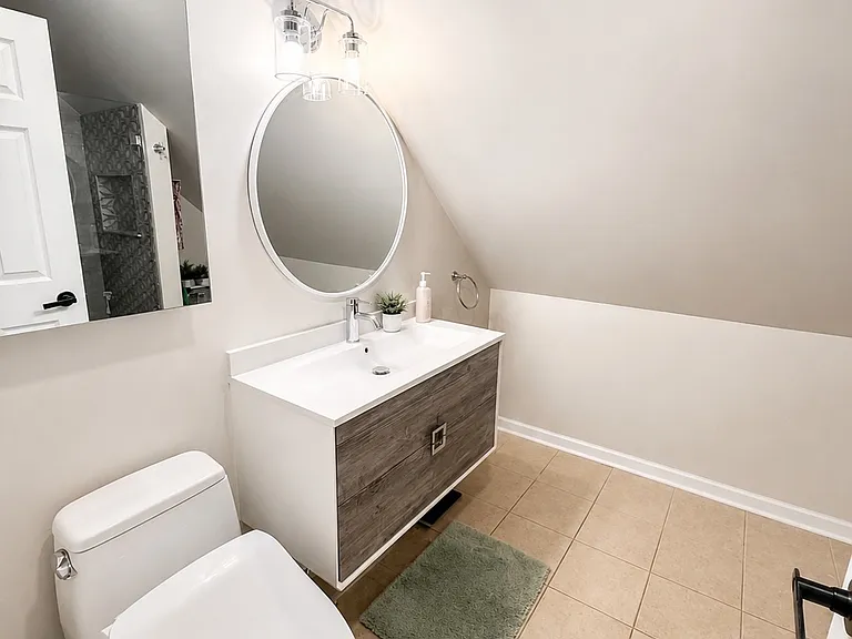 1703 N Washtenaw Ave #2R — Photo 9