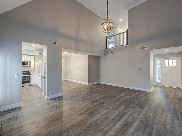 1129 W Main St #4 — Photo 10