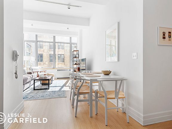 2nd image of 110 Livingston St APT 10Q