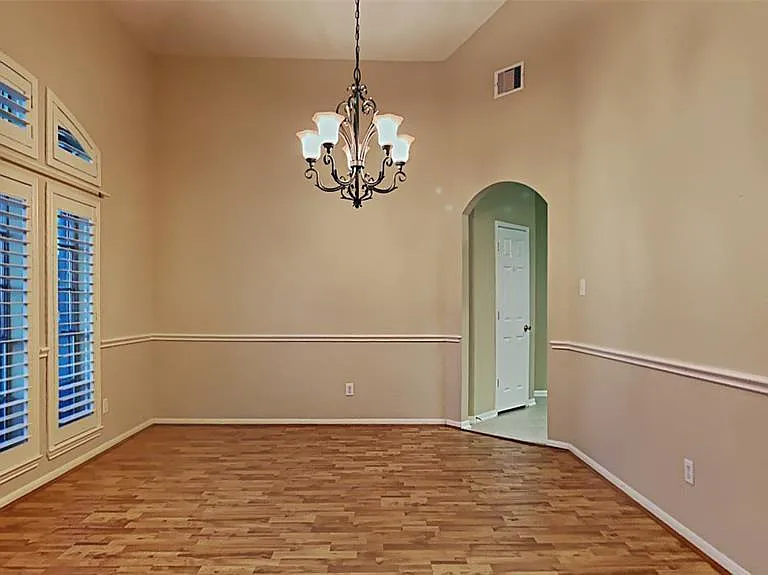 2114 Winding Hollow Dr — Photo 7