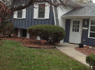 951 Harvard Ln, Matteson, IL 60443