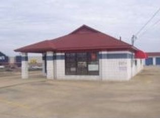 1214 Paris Rd, Mayfield, KY 42066