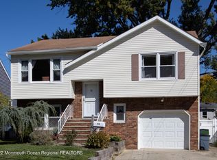 73 Ravine Dr, Matawan, NJ 07747