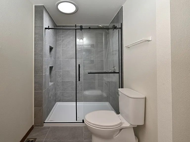18307 NE 19th Pl — Photo 18