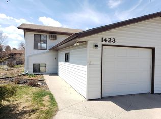 1423 7th Ave NE, Jamestown, ND 58401