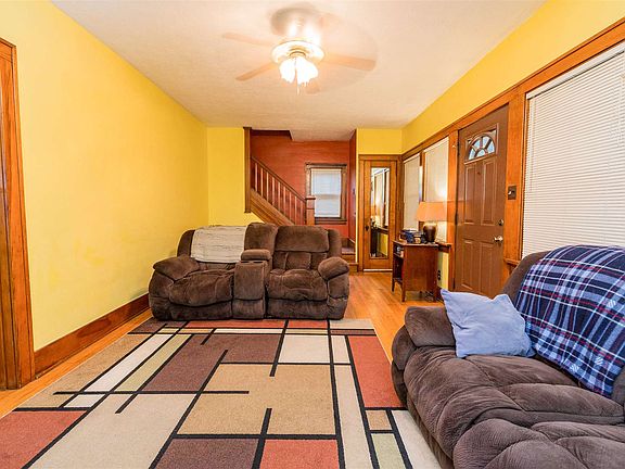 5th image of 1326 E Ewing Ave