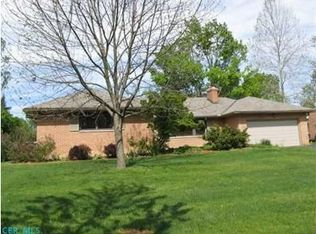 3891 Chiselhurst Pl, Columbus, OH 43220