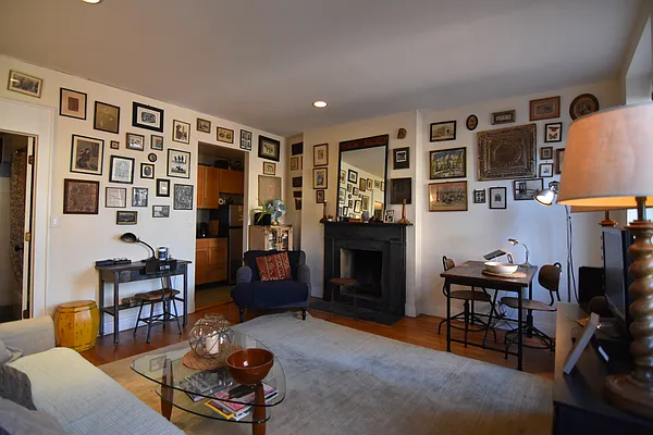 Rented by Buchbinder & Warren | media 12